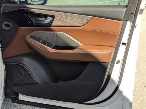 Certified 2023 Acura MDX SH-AWD w/ Advance Package image 27