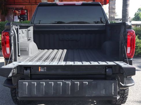 Used 2021 GMC Sierra 1500 AT4 AWD/4WD image 9