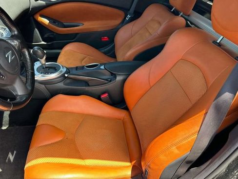 Used 2017 Nissan 370Z Touring RWD image 21