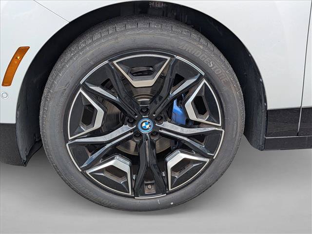 Used 2024 BMW iX xDrive50 w/ Sport Package AWD/4WD image 24