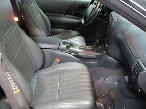 Used 1998 Chevrolet Camaro Z28 w/ SS Performance/Appearance Pkg image 18