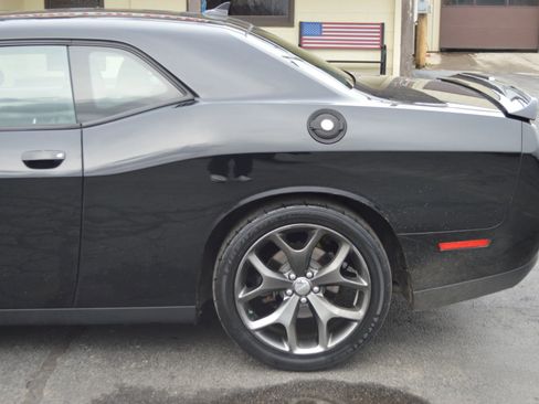 Used 2015 Dodge Challenger R/T Plus image 5