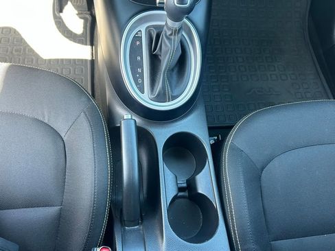 Used 2016 Kia Soul + w/ Designer's Package FWD image 17