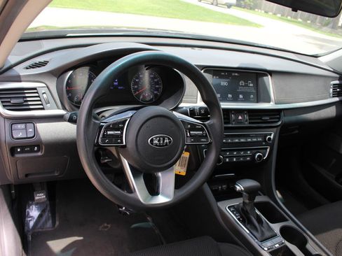Used 2020 Kia Optima LX FWD image 17