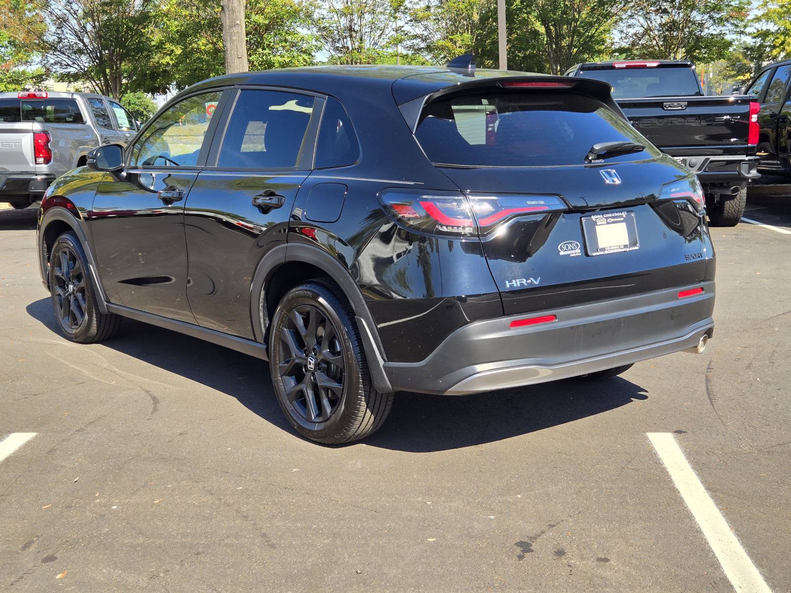 Used 2025 Honda HR-V Sport image 11
