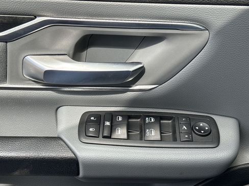 Used 2019 RAM 1500 Big Horn AWD/4WD image 15