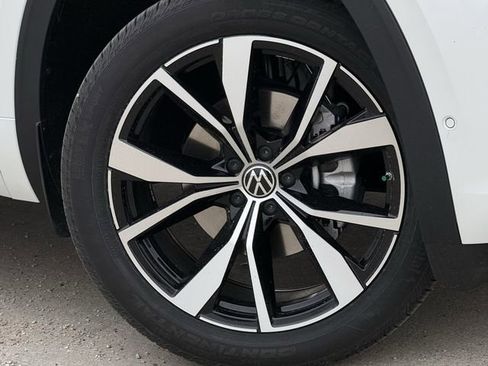 New 2026 Volkswagen Atlas Cross Sport SEL Premium R-Line AWD/4WD image 8