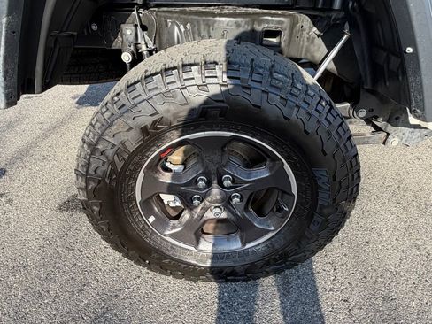 Certified 2022 Jeep Gladiator Sport image 14