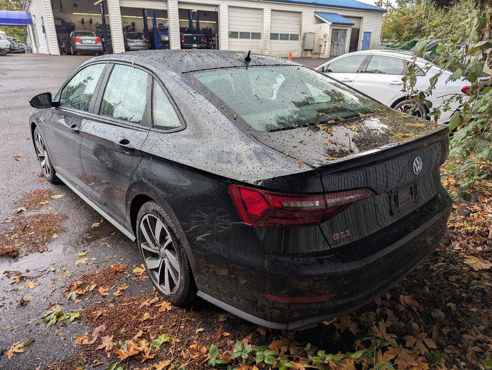 Used 2021 Volkswagen Jetta GLI FWD image 3