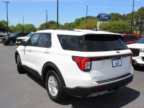 New 2026 Ford Explorer Active RWD image 15