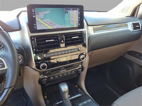 Used 2023 Lexus GX 460 Premium image 22