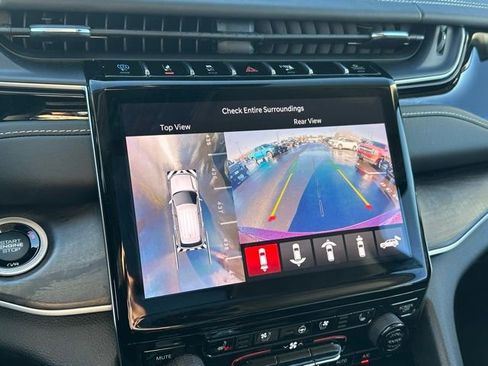 Used 2022 Jeep Grand Cherokee Limited 4xe w/ Luxury Tech Group II image 29