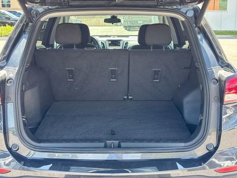 Used 2023 Chevrolet Equinox LT FWD image 9