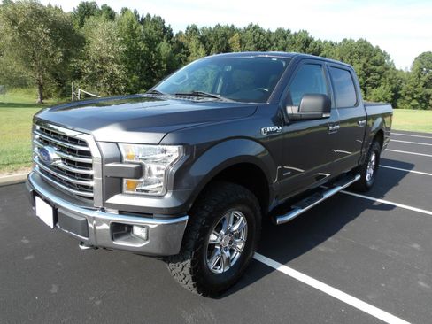 Used 2017 Ford F150 XLT w/ Equipment Group 302A Luxury image 1