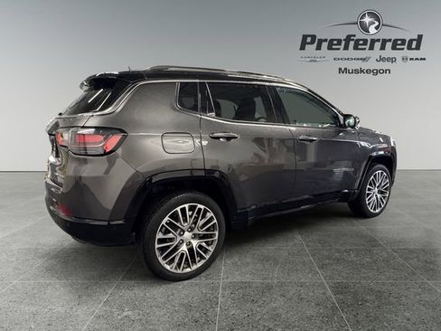 Used 2022 Jeep Compass Limited w/ Elite Group image 17