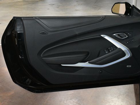 Used 2021 Chevrolet Camaro SS RWD image 45