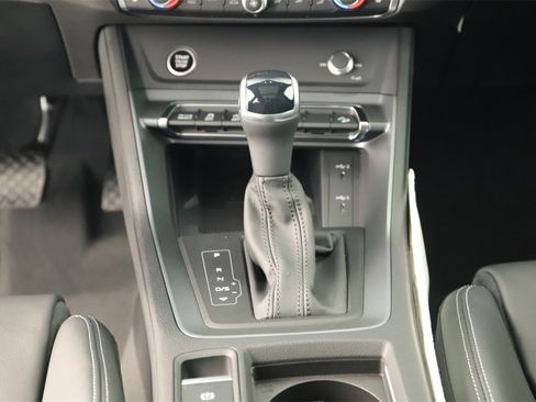 New 2025 Audi Q3 2.0T Premium image 21