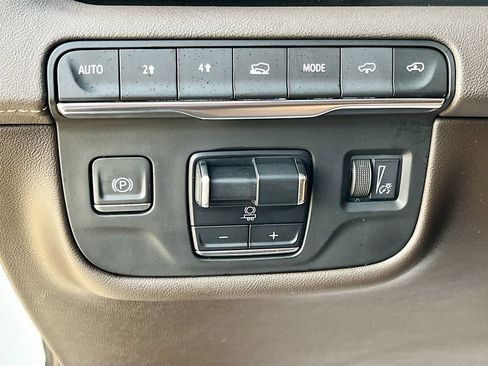 Used 2023 Cadillac Escalade ESV Sport w/ Touring Package AWD/4WD image 21