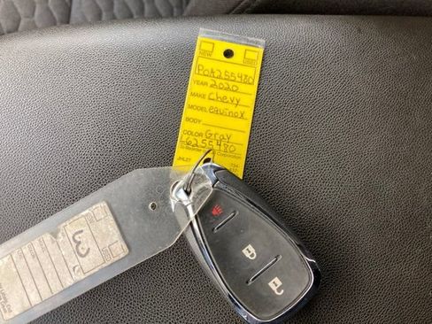 Used 2020 Chevrolet Equinox LT FWD image 32
