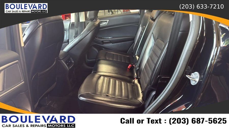 Used 2018 Ford Edge SEL w/ Equipment Group 201A AWD/4WD image 34