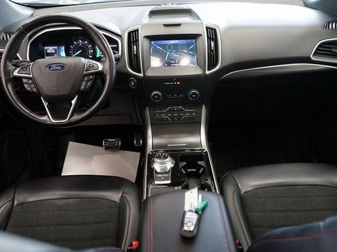 Used 2020 Ford Edge ST-Line w/ Cold Weather Package image 40