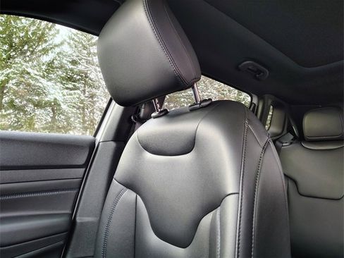 New 2026 Jeep Compass Limited w/ Sun, Sound & Navigation Group image 28