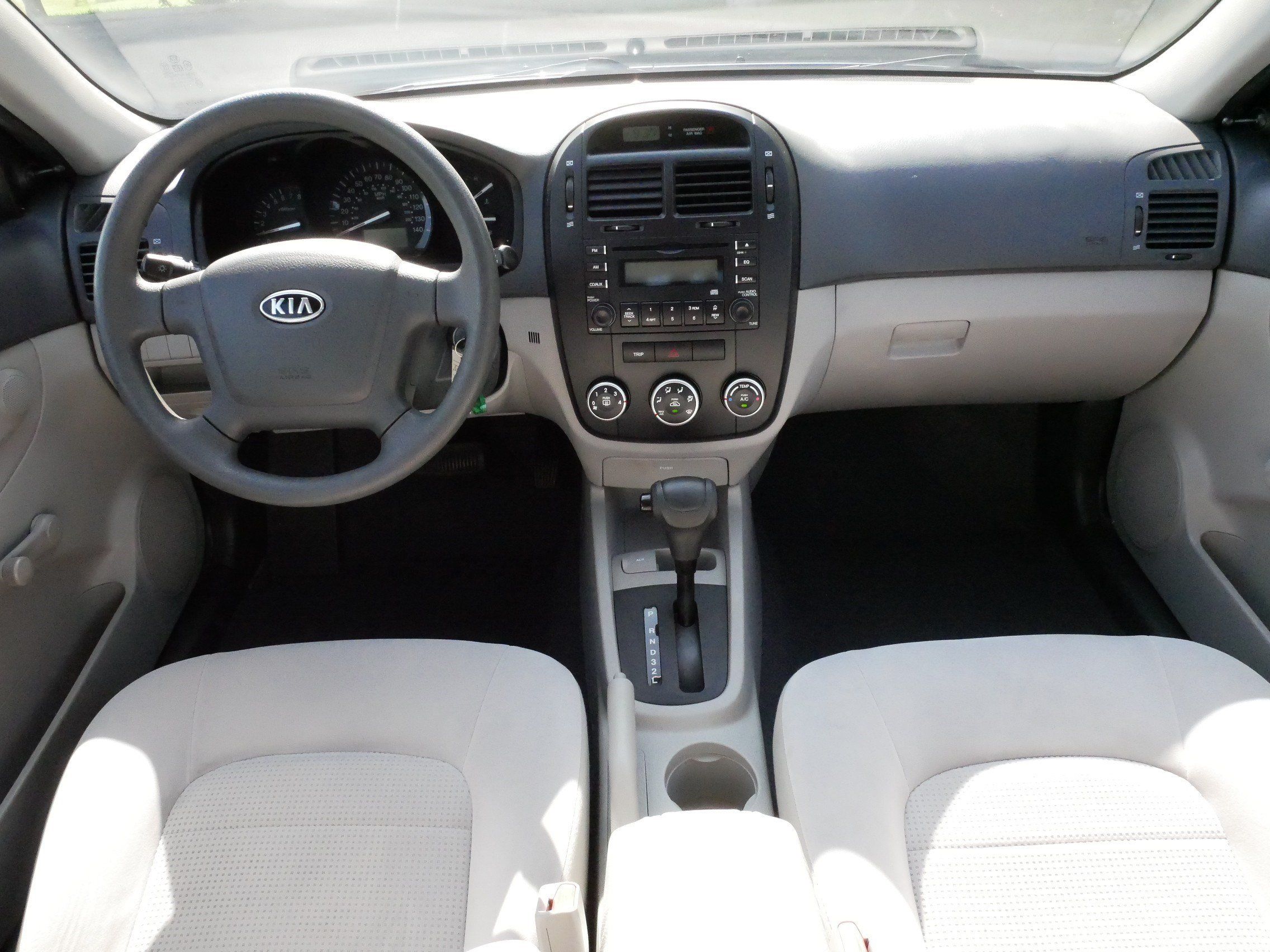 Used 2009 Kia Spectra LX FWD image 10