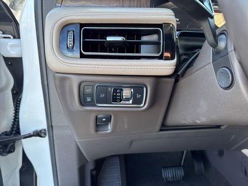 Certified 2021 Lincoln Nautilus Reserve w/ Class II Trailer Tow Package image 28