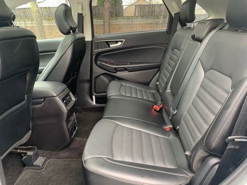 Used 2017 Ford Edge SEL w/ Equipment Group 201A image 16