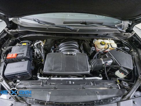 Used 2023 Chevrolet Suburban Premier AWD/4WD image 49