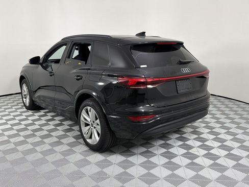 Used 2025 Audi Q6 e-tron Premium Plus w/ Premium Plus RWD image 3