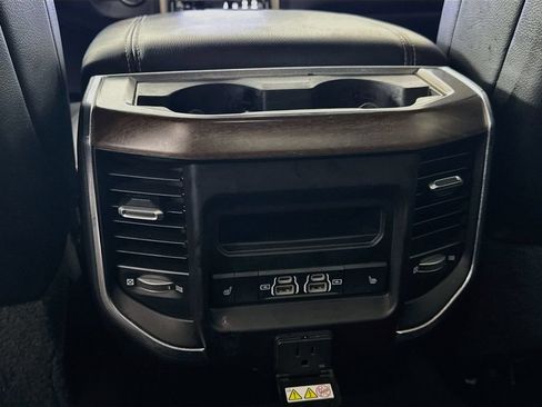 Used 2022 RAM 2500 Laramie AWD/4WD image 32