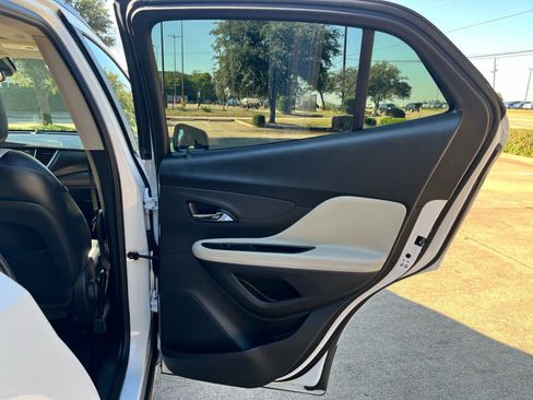 Used 2020 Buick Encore Preferred image 17