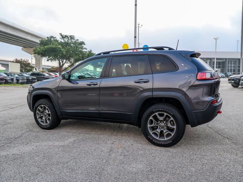 Used 2022 Jeep Cherokee Trailhawk AWD/4WD image 11