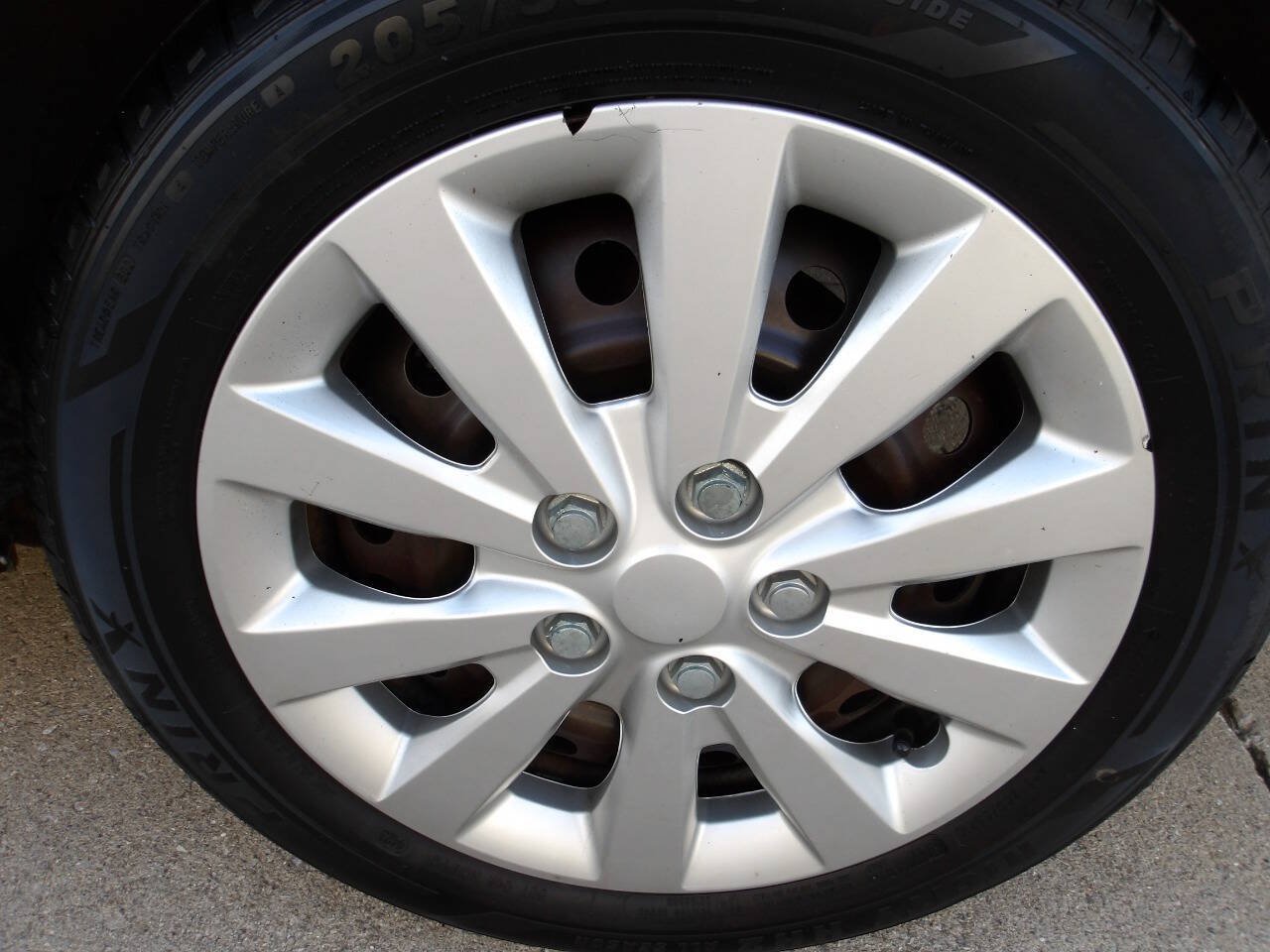 Used 2010 Nissan Sentra 2.0 S FWD image 24