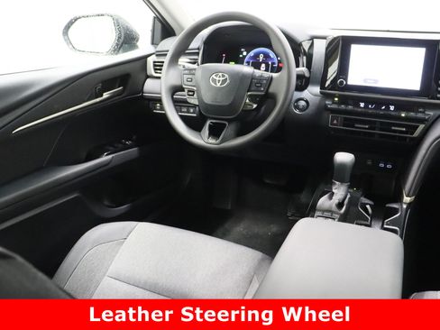 Used 2026 Toyota Camry LE image 30