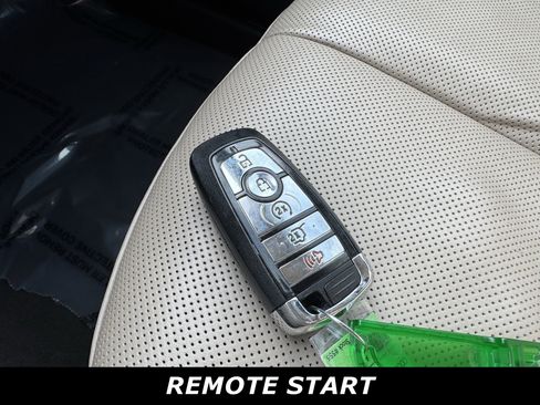 Used 2022 Lincoln Aviator Reserve w/ Equipment Group 201A image 9