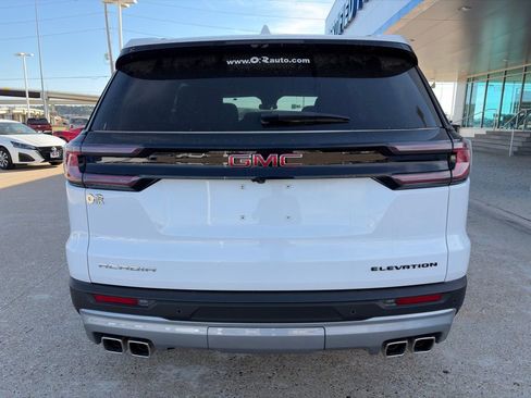 Used 2025 GMC Acadia Elevation image 5