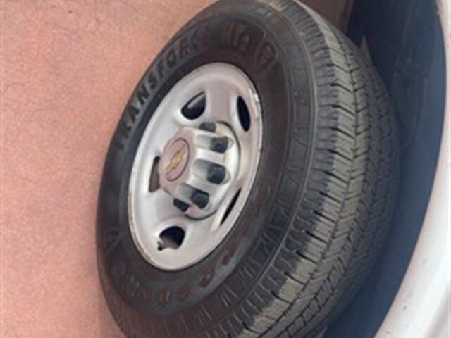 Used 2014 Chevrolet Express 2500 RWD image 14