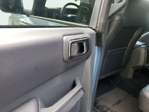 New 2025 Ford Bronco Outer Banks w/ Sasquatch Package AWD/4WD image 11