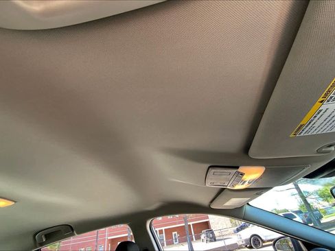 Used 2025 Nissan Altima 2.5 SV image 14