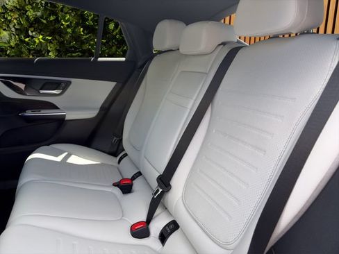 Used 2025 Mercedes-Benz GLC 300 4MATIC w/ AMG Line image 12