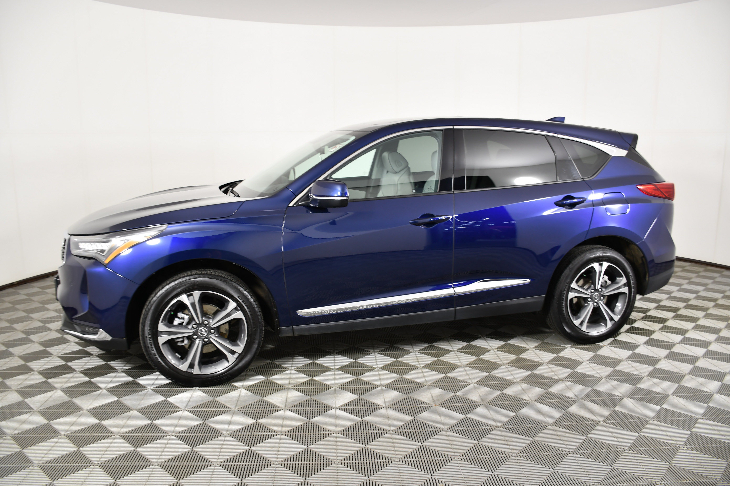 Certified 2024 Acura RDX w/ Advance Package AWD/4WD image 9