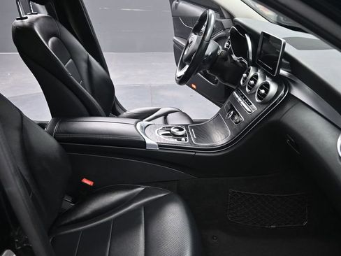 Used 2017 Mercedes-Benz C 300 4MATIC Sedan image 17