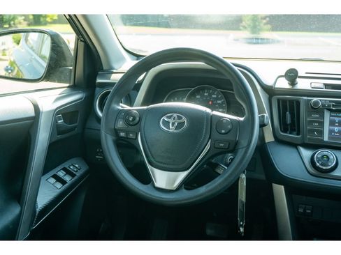 Used 2014 Toyota RAV4 LE AWD/4WD image 20