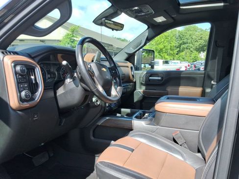 Used 2021 Chevrolet Silverado 3500 High Country AWD/4WD image 24