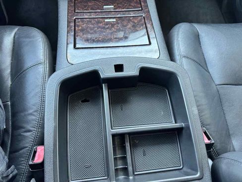 Used 2011 GMC Yukon Denali RWD image 57