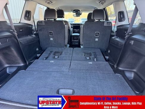Used 2023 Jeep Grand Cherokee L Limited AWD/4WD image 25