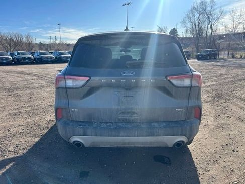 Used 2021 Ford Escape SE image 5