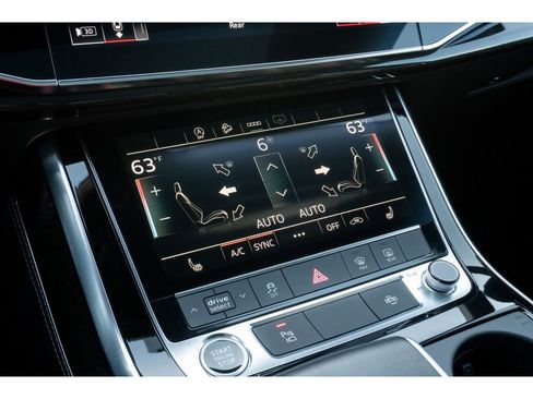 Used 2025 Audi Q7 3.0T Premium Plus AWD/4WD image 27